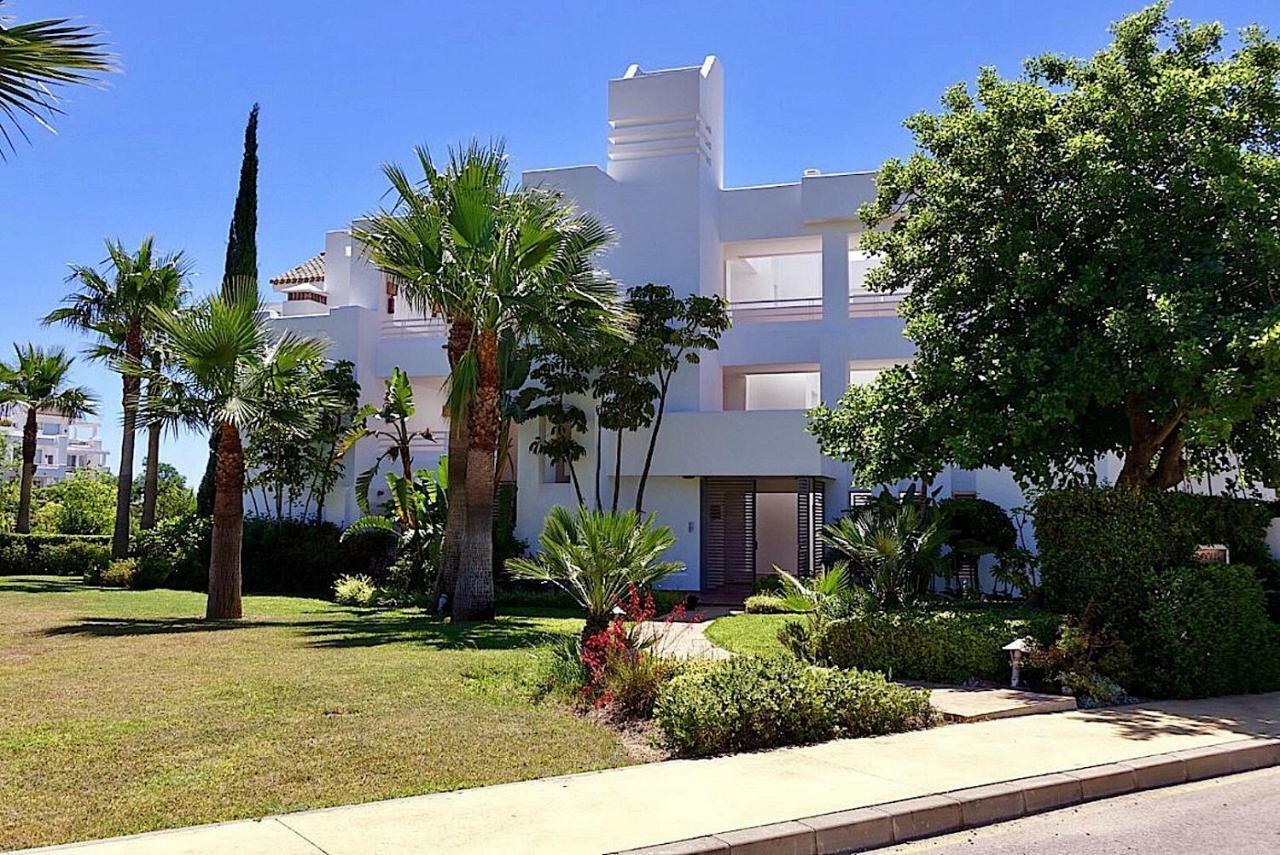 AL-401 Apartment in Alcazaba Lagoon Estepona Esterno foto